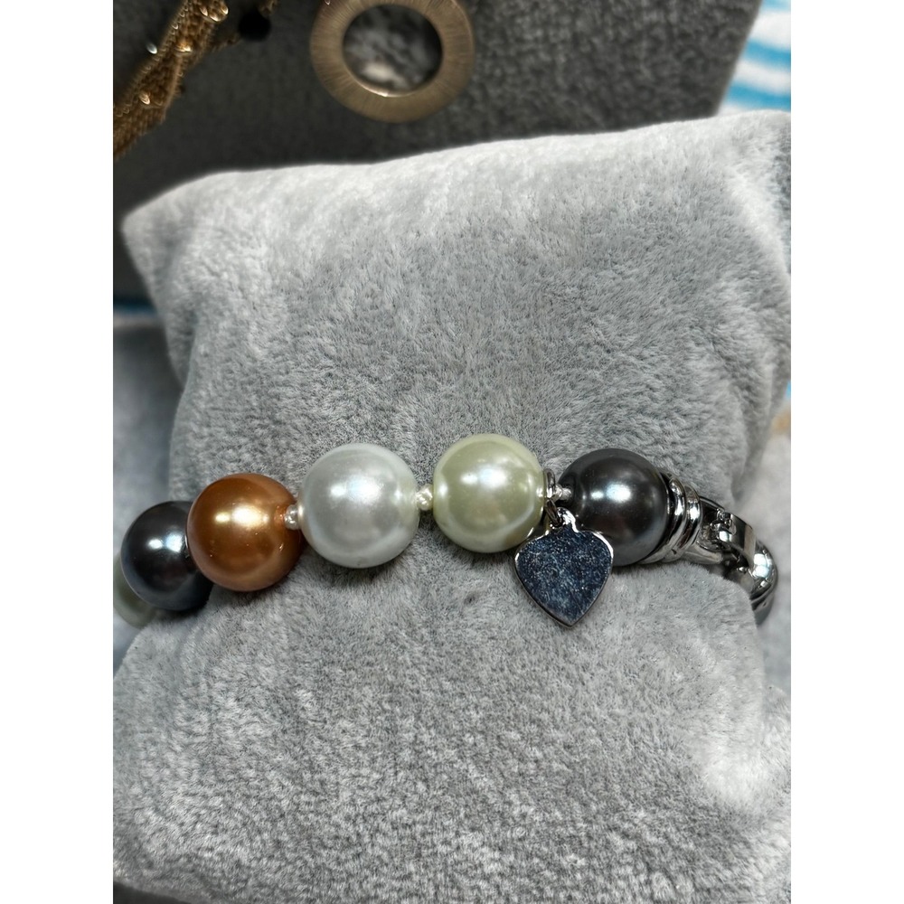 #29. Faux Multi-Tone Pearl & Heart Charm Bracelet